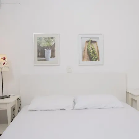 Holiday home Lovely 3 Min From The *
