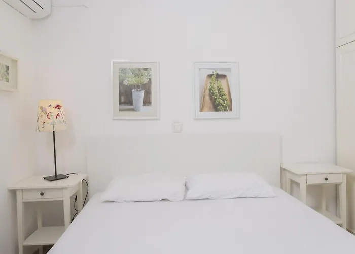 Casa vacanze Lovely 3 Min From The *