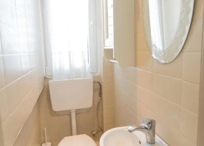 Lovely 3 Min From The * Hanioti