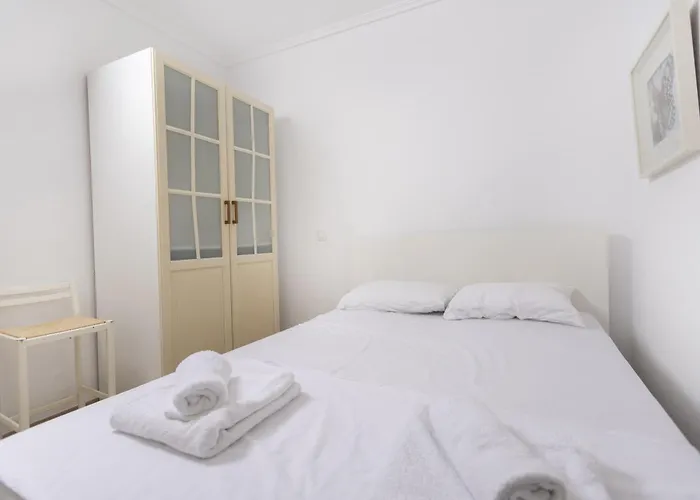 Lovely 3 Min From The