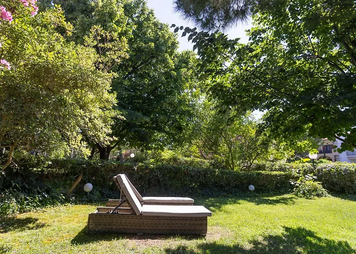 Lovely 3 Min From The * Hanioti